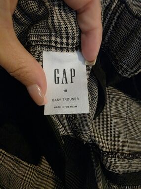 GAP Plaid Easy Trouser in Black and Cream